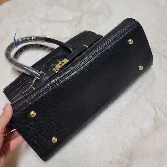 Genuine Leather Croc Embossed Top Handle Designer Style Bag Purse Black New - Picture 3 of 9